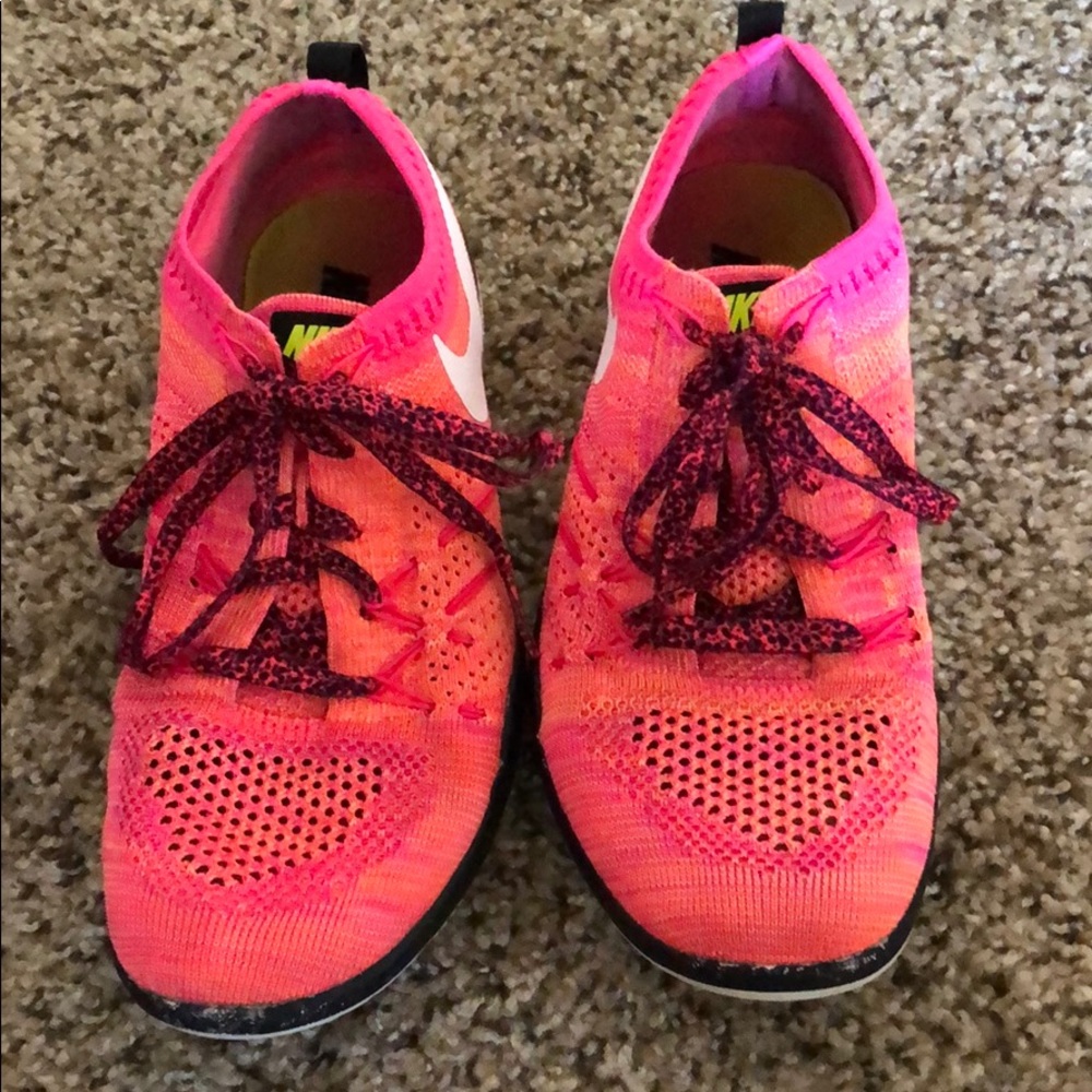 Nike Focus Flyknit Sneakers